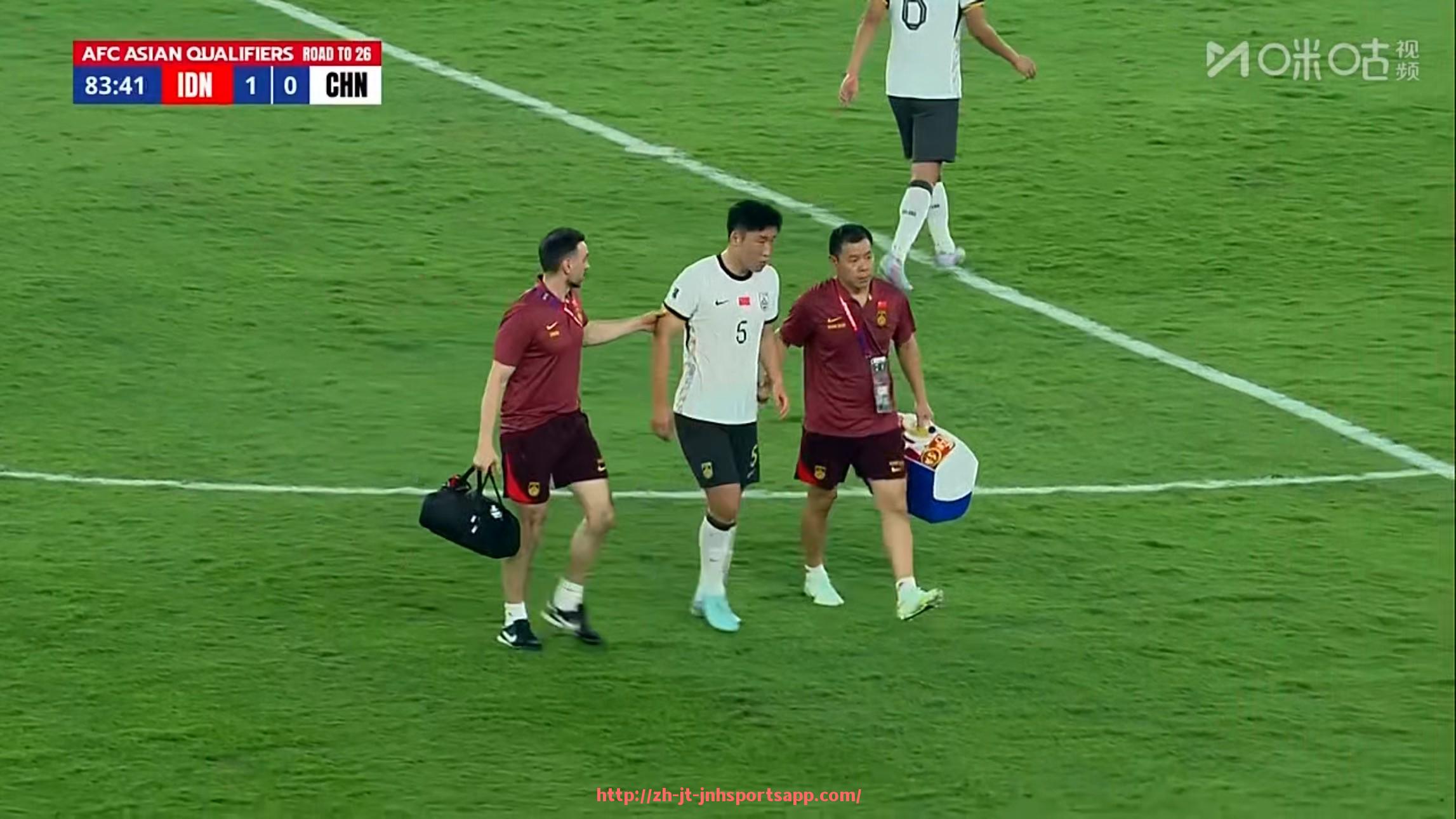 金年会app-CBA足球位置最好球员：CBA球员的最佳足球位置及发挥优势